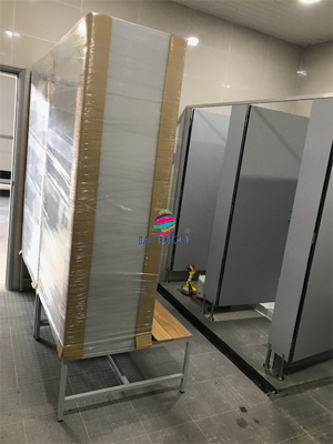 Vestiário triplo com 6 Cacifos Sobrepostos Chapa 1900x900x500 mm com Banco Baltexport